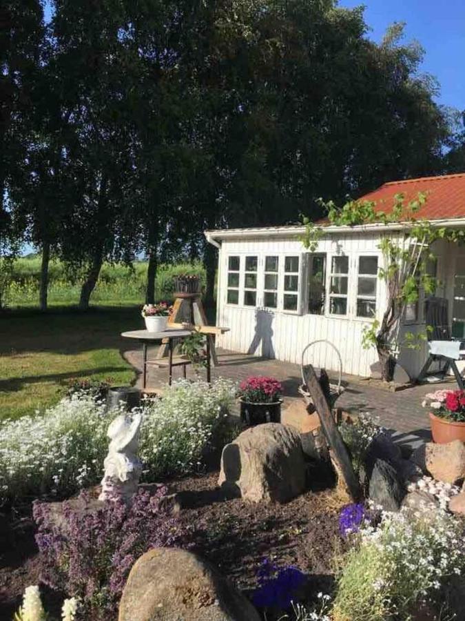 Stunning Romantik Cabin Close To Baltic Sea Villa Idestrup Bagian luar foto