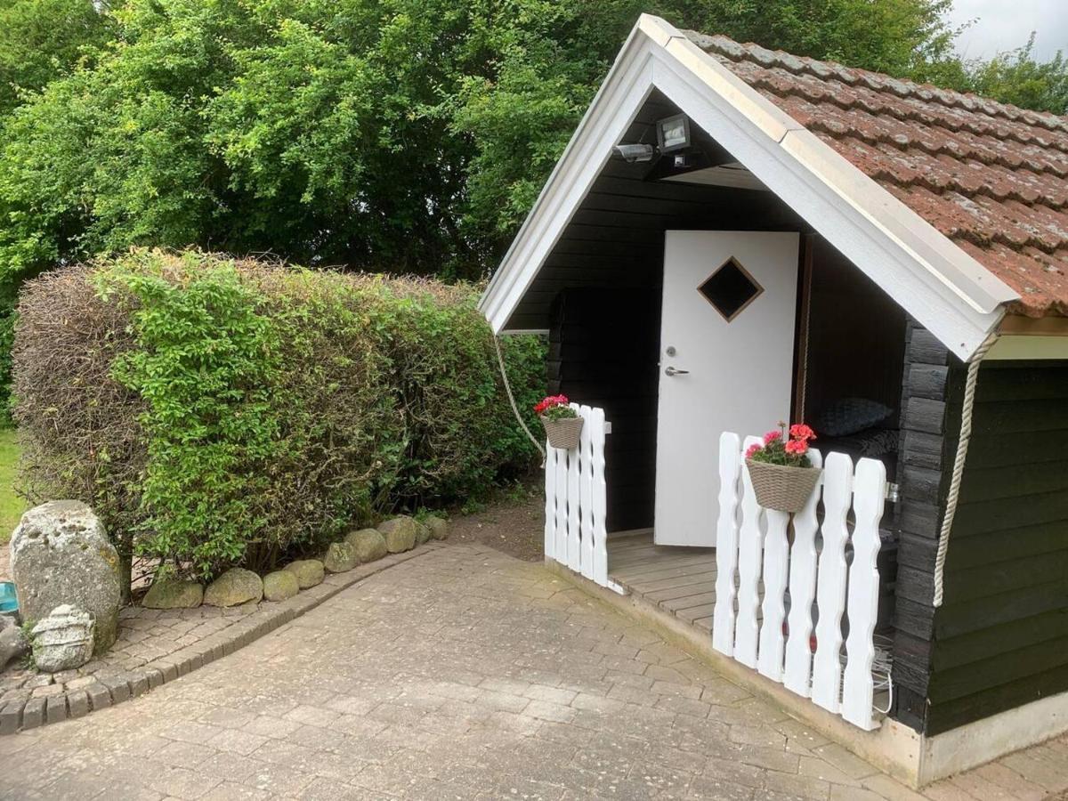 Stunning Romantik Cabin Close To Baltic Sea Villa Idestrup Bagian luar foto